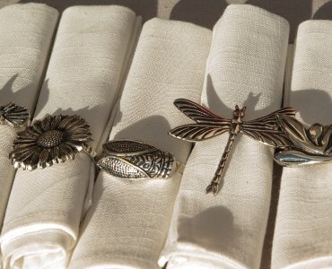 serwetki jako ozdoba stołu