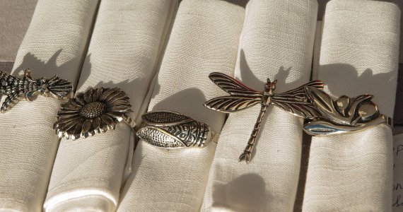 serwetki jako ozdoba stołu